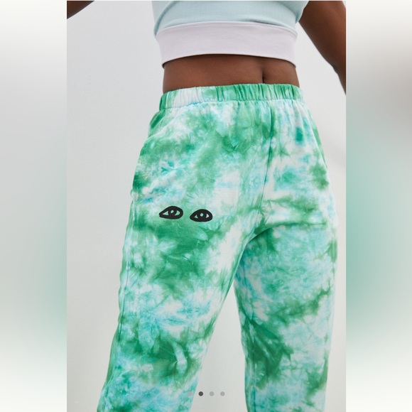 Clare V Green and Blue Tie-Dye Sweatpants with Eyes - Picture 9 of 11